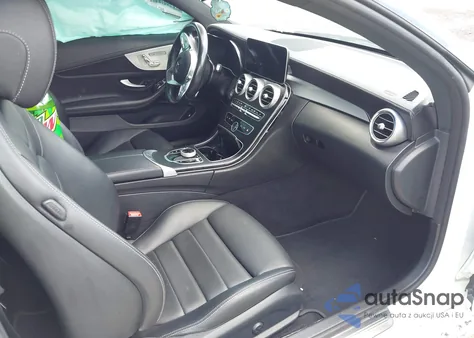 2022 Mercedes-Benz C 300 Coupe z USA, uszkodzony, nr VIN W1KWJ8DB6NG115482